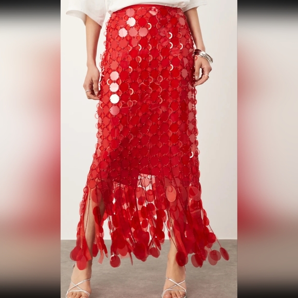 ASOS EDITION ♥️ Futurist sequin embellished fringe hem maxi skirt in red - Picture 4 of 6